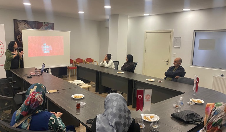 Evde Bakım Hizmetinden Yararlanan Vatandaşlarımıza Aile Eğitim Programı Eğitimi Verildi.
