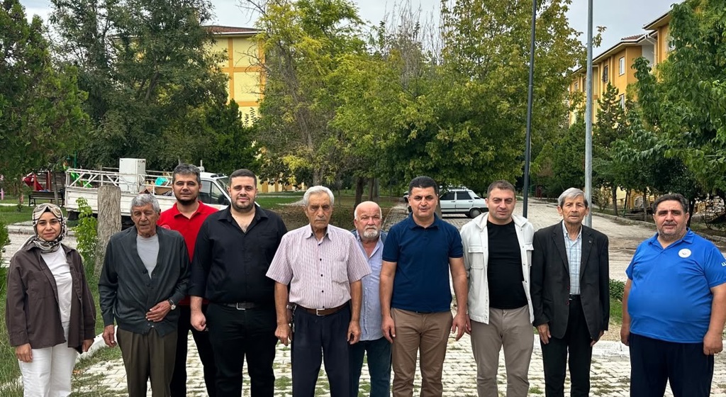 Camiler ve Din Görevlileri Haftası kapsamında, dini gün ve gecelerde bizleri yalnız bırakmayan, huzurevi sakinlerimizle bir araya gelerek manevi sohbetleriyle gönüllerimize dokunan kıymetli hocamıza, bu kez biz ziyaret gerçekleştirdik.