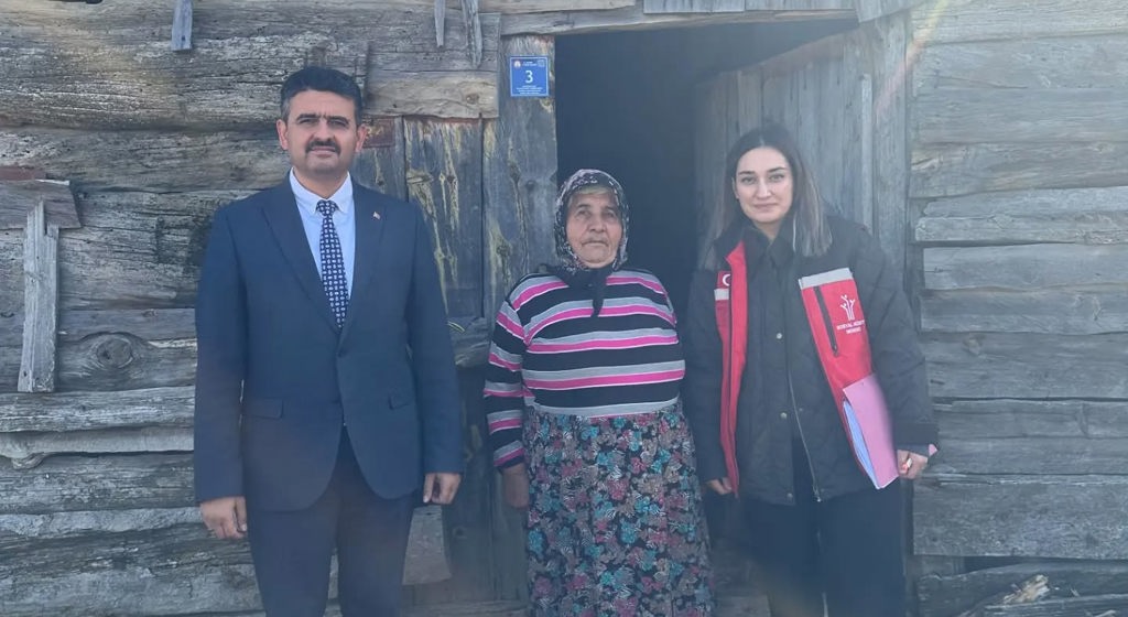  OSMANCIK’TA YAŞLI VE ENGELLİ AİLELERE YÖNELİK HANE ZİYARETLERİ DEVAM EDİYOR
