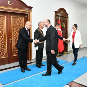 30 Ağustos Zafer Bayramı’nın 104. yıl dönümü kutlama programları kapsamında Tebrikat Töreni düzenlendi. - fotoğraf 2