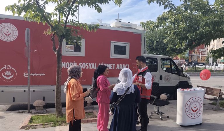 Mobil Sosyal Hizmet Aracımız Vatandaşlarımıza Hizmet Vermeye Devam Ediyor