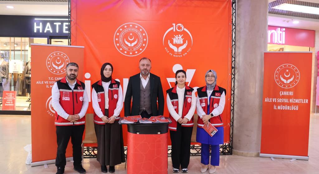 Çankırı'da İyilik Hareketi: Yunus AVM' de Gönüllülük İçin Farkındalık Standı Kuruldu 