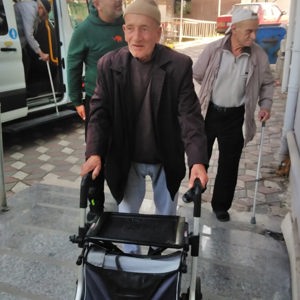 Soma SOSEV Huzurevi Sakinleriyle Cami ve Köy Kahvesi Ziyareti Gerçekleştirildi - fotoğraf 3