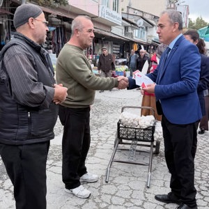  İl Müdürlüğümüze bağlı Burdur SOSYAL HİZMET MERKEZİ Müdürlüğümüz tarafından Merkez Salı Pazarı’nda vatandaşlarımızla bir araya gelinerek bilgilendirme faaliyeti gerçekleştirildi. - fotoğraf 8