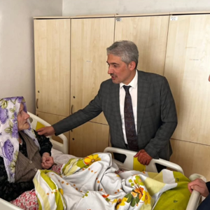 Vali Yardımcımız Sayın Engin Tok, Trabzon Huzurevi Yaşlı Bakım Ve Rehabilitasyon Merkezini Ziyaret Etti. - fotoğraf 2