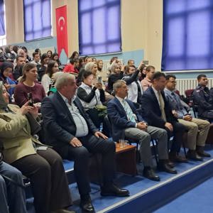 Babaeski’de “Bağımsız Gençlik İçin Stressavar Kampüs Şenliği” Düzenlendi - fotoğraf 1