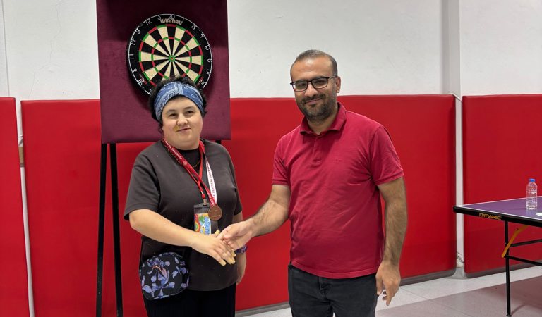 Engelli Bireylerimiz Dart Turnuvasında Keyifli Anlar Yaşadı