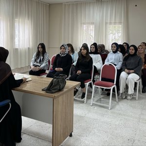 Müftülükte görevli Vaize Perihan Bayrak tarafından “Ailenin Korunması ve Güçlendirilmesi”, “Çevre Bilinci” ve “İsraf” konulu seminer - fotoğraf 1