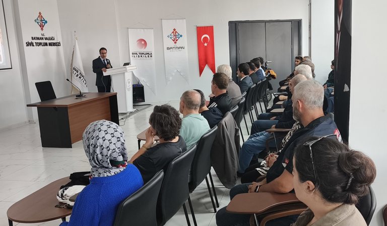 İyilik Var Dijital Gönüllülük Platformu” tanıtım programı 