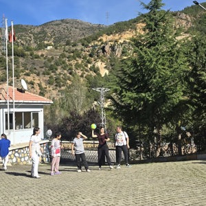 Spor Dostu Kampüs Projesi Kapsamında Özel Bireylerimiz ve Üniversite Öğrencileri Bir Araya Geldi - fotoğraf 2