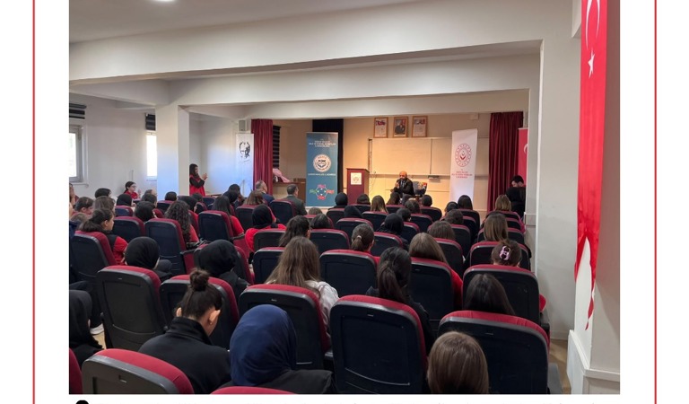 Öğrencilerle “Vatan ve Kahramanlık” Söyleşisi Gerçekleştirildi.