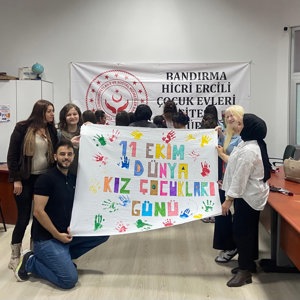 KARANFİLLER SEVGİYLE, HAYALLER UMUTLA BULUŞTU 🌸 | DÜNYA KIZ ÇOCUKLARI GÜNÜ - fotoğraf 3