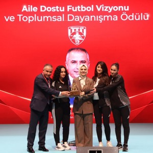 Bakanımız Göktaş, Kocaeli'de "Aile Dostu İşletmeler Ödül Töreni"nde konuştu - fotoğraf 4
