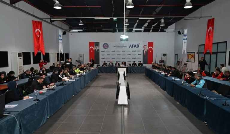 Kocaeli’de Selden Etkilenen Vatandaşlarımızın Yanındayız