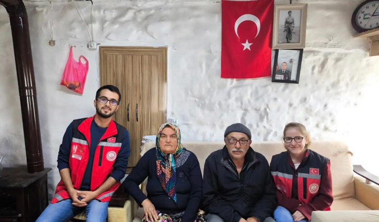 Gazimize ve Şehidimizin Emanetine Ziyaret