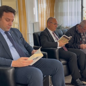 “İyilik Var” Kapsamında Vali Yardımcımız Sayın Armağan TURAN, Adalet Komisyonu Başkanı Sayın Abdullah Güray ŞAHİN ve İl Müdürümüz Sayın Serdar DEMİRCİ’den Gazi Huzurevi’ne Anlamlı Ziyaret - fotoğraf 4