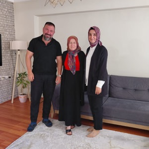 Kurum idarecilerimiz, 19 Eylül Gaziler Günü münasebetiyle ilimizde ikamet eden kahraman Gazimizi ziyaret ederek Sayın Bakanımız Mahinur ÖZDEMİR GÖKTAŞ’ın selamlarını ilettiler. - fotoğraf 1