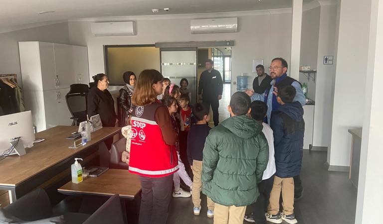 Çocuk Hakları ve Okul Destek Projesi Öğrencilerinden AFAD İl Müdürlüğü'ne Ziyaret