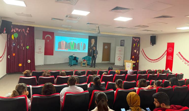 📌 İyilik Var ile Kariyer Buluşmaları