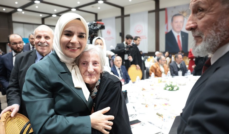 Ekim ayı yaşlı ve engelli aylıkları hesaplara yatırılmaya başlandı
