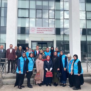 Gönül Projesi Kapsamında Gördes Huzurevi Sakinleri Ziyaret Edildi - fotoğraf 1