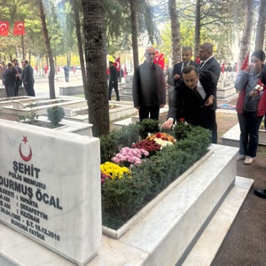 29 Ekim Cumhuriyet Bayramı kapsamında, İl Müdürümüz Sayın Selim KÖSE Isparta Garnizon Şehitliği’ni ziyaret etti.  - fotoğraf 3