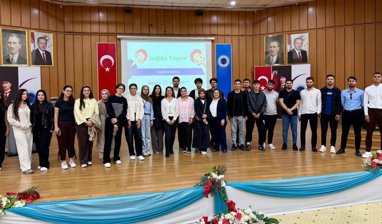 Batman Üniversitesi Öğrencilerine Alkol Bağımlılığı Eğitimi Verildi