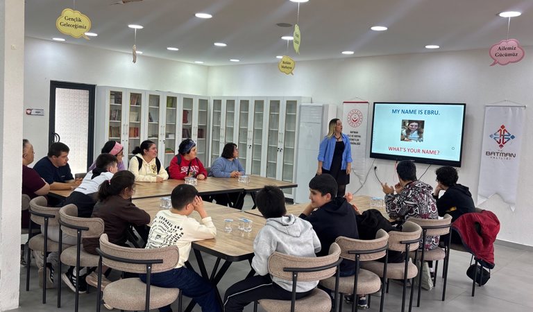 Engelsiz Üniversite Projesi Kapsamında “English Together: See, Say & Play!” Etkinliği Gerçekleştirildi
