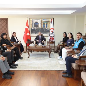 Çocuk Hakları Temsilcisi Yağmur Selçi’den Vali Tavlı’ya Ziyaret - fotoğraf 1
