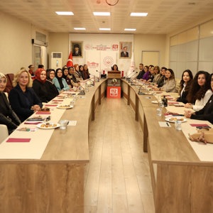Düzce’de Koruyucu Aile Hizmeti Değerlendirme Toplantısı ve Çocuk-Aile Buluşmaları Programı Gerçekleştirildi. - fotoğraf 1