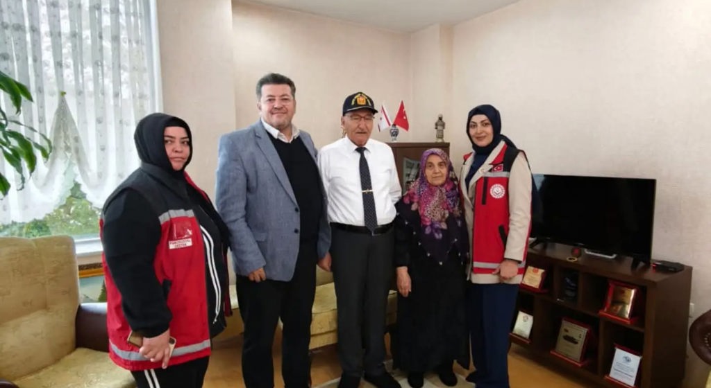 Şehit Ailelerimiz ve Gazilerimiz Başımızın Tacıdır