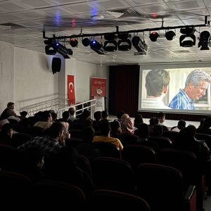 Engelli Aktif Yaşam Merkezi’nde Keyifli Film Etkinliği - fotoğraf 3