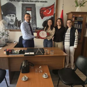 Salihli Sosyal Hizmet Merkezi Müdürlüğünden Dernek Başkanı İbrahim YEŞİL’e Ziyaret Gerçekleştirildi - fotoğraf 1