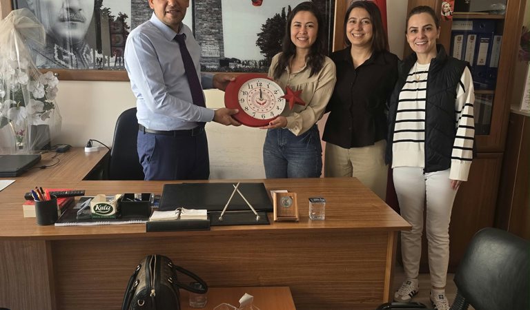 Salihli Sosyal Hizmet Merkezi Müdürlüğünden Dernek Başkanı İbrahim YEŞİL’e Ziyaret Gerçekleştirildi