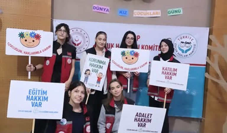 DÜNYA KIZ ÇOCUKLARI GÜNÜ’NDE SİNOP HUZUREVİMİZDE RENKLİ BULUŞMA