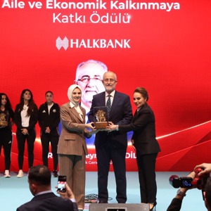 Bakanımız Göktaş, Kocaeli'de "Aile Dostu İşletmeler Ödül Töreni"nde konuştu - fotoğraf 8