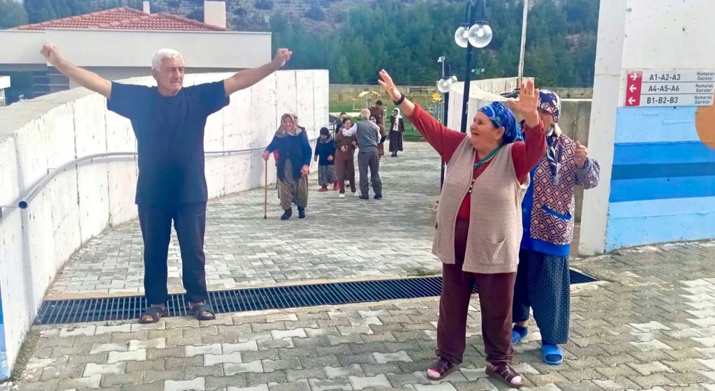 Hilmi Hafize Evin Huzurevine  ziyaret 