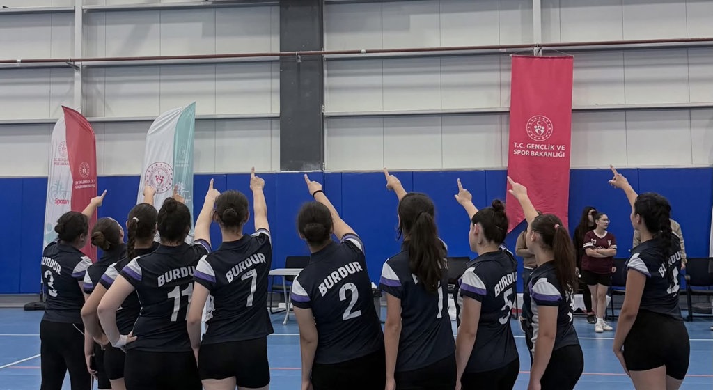 Bizim Çocuklar 8. Türkiye Voleybol Şampiyonası Burdur Grup Müsabakaları Burdur Merkez Kapalı Spor Salonu’nda gerçekleştirildi.