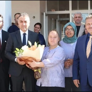 Valimiz Sayın Oktay Çağatay, Safranbolu Engelsiz Yaşam Bakım ve Rehabilitasyon Merkezini Ziyaret Etti - fotoğraf 1