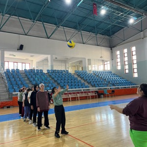 SPORUN BİRLEŞTİRİCİ GÜCÜYLE VOLEYBOL TURNUVASI 🏐 - fotoğraf 3