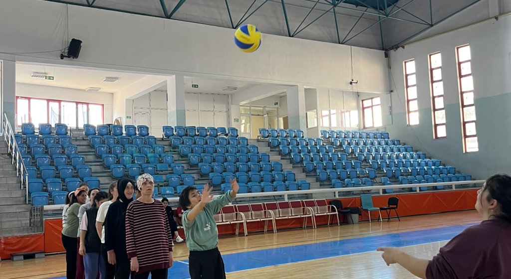 SPORUN BİRLEŞTİRİCİ GÜCÜYLE VOLEYBOL TURNUVASI 🏐