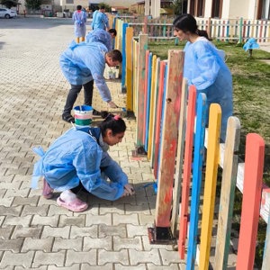 ENGELSİZ YAŞAM MERKEZİ’NDE BAHÇE ÇİTLERİ BOYAMA ETKİNLİĞİ - fotoğraf 1