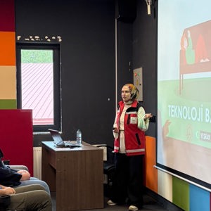 Üniversite Öğrencilerine Yönelik “Teknoloji Bağımlılığı” Eğitimi Düzenlendi - fotoğraf 2