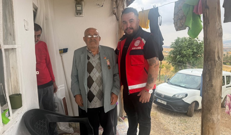 19 Eylül Gaziler Günü münasebetiyle ilimizde ikamet eden kahraman Gazimiz ziyaret edilerek Sayın Bakanımız Mahinur ÖZDEMİR GÖKTAŞ’ın selamları iletildi.