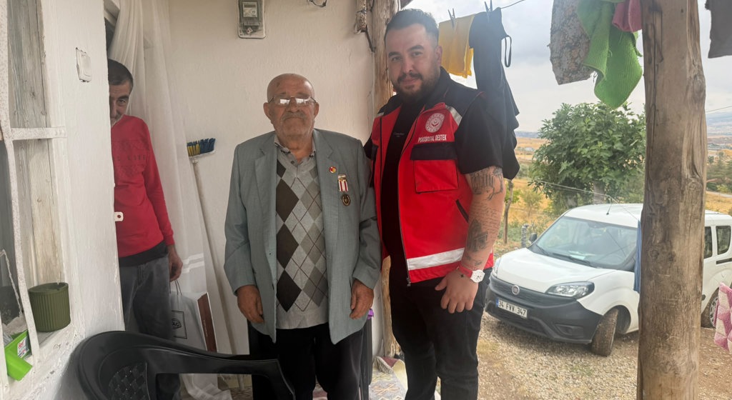 19 Eylül Gaziler Günü münasebetiyle ilimizde ikamet eden kahraman Gazimiz ziyaret edilerek Sayın Bakanımız Mahinur ÖZDEMİR GÖKTAŞ’ın selamları iletildi.