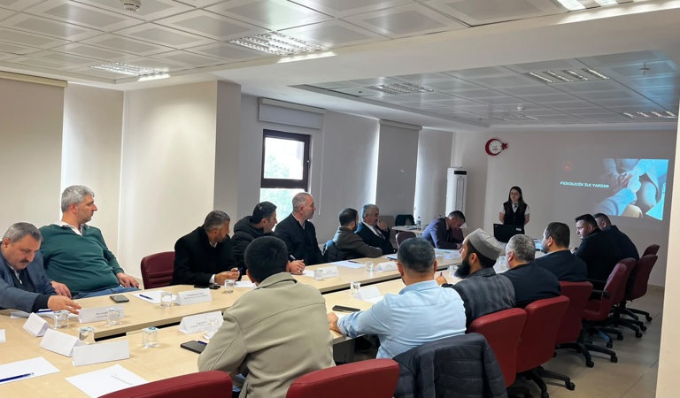 Aile ve Toplum Hizmetleri Koordinasyonunda Sosyal Hizmet Merkezlerimiz Tarafından Sağlanan Psikolojik İlk Yardım Eğitimleriyle Hizmet Kalitesi Destekleniyor